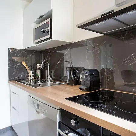 Apartment 4 Pieces 8 Personnes Proche Aeroport,tramway *